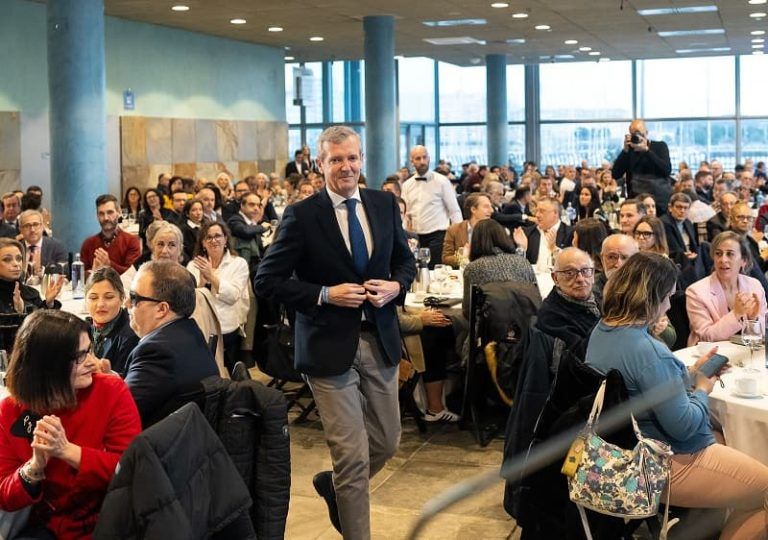Alfonso Rueda anuncia a ampliación do acceso á fecundación in vitro na sanidade pública ás mulleres de ata 45 anos e a eliminación do límite dun único fillo para o acceso a esta fórmula