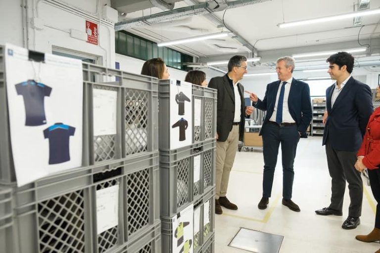 Rueda destaca el potencial de empresas como Partenón en la dinamización del tejido industrial gallego