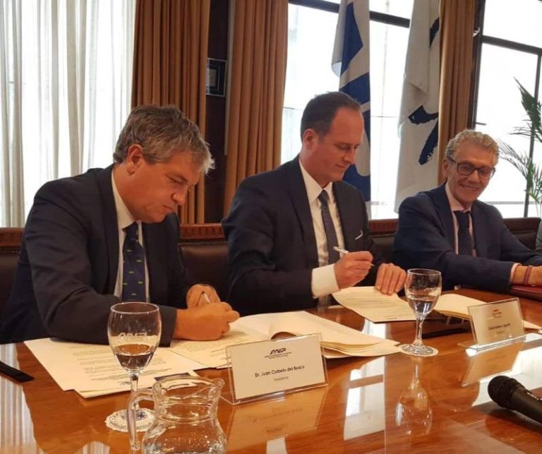 Una delegación del Puerto de Vigo viaja a Uruguay para sellar un acuerdo de colaboración con la Administración Nacional de Puertos del País