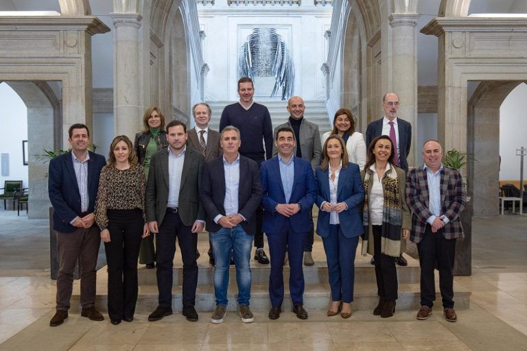Luis López reestrutura o goberno provincial e sitúa a Luisa Sánchez como vicepresidenta responsable das áreas de Deporte, Economía e Impulso ao Emprego