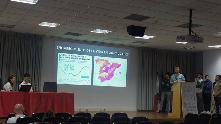 145 estudantes de Enxeñaría Industrial presentan en sociedade 18 proxectos de innovación