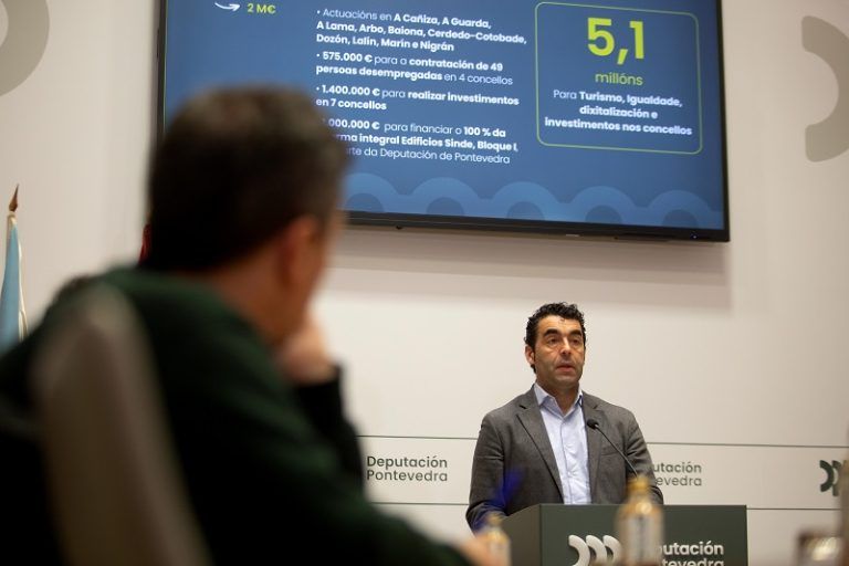 A Deputación destina preto de 2 millóns de euros para que 10 concellos da provincia contraten a 49 persoas e impulsen investimentos ao abeiro do Plan +Provincia