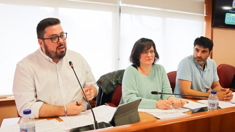 Tensión en el pleno de Vigo: el BNG acusa a Caballero de “amordazar” a los vecinos de Bembrive