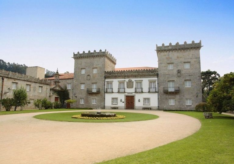 O Concello participa no «Día Internacional dos Xardíns Históricos» con visitas guiadas ao Pazo Quiñones de León