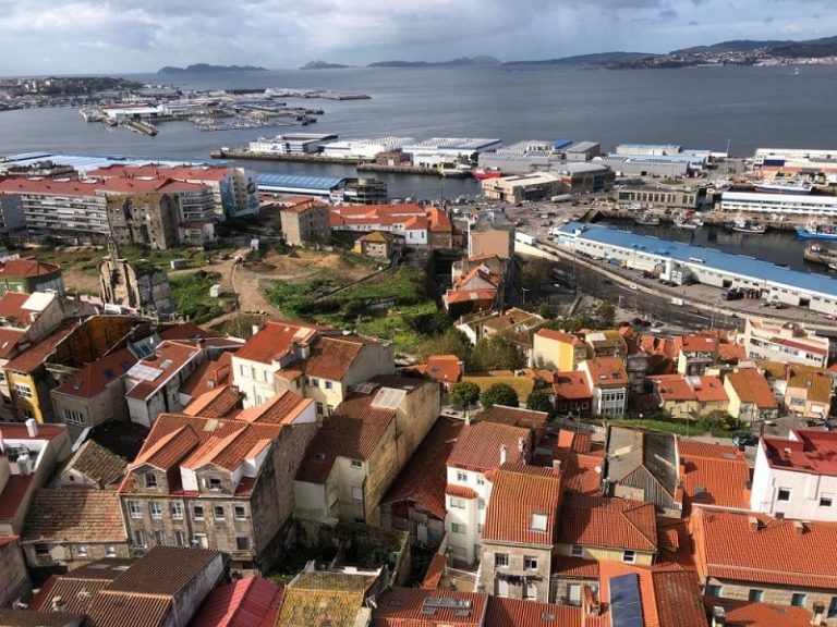 O goberno municipal aproba a última licenza de obra residencial e comercial no Barrio do Cura