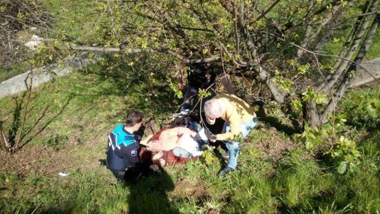 Socorren en Vigo a una mujer en silla de ruedas que se precipitó por un barranco en el recinto del Álvaro Cunqueiro