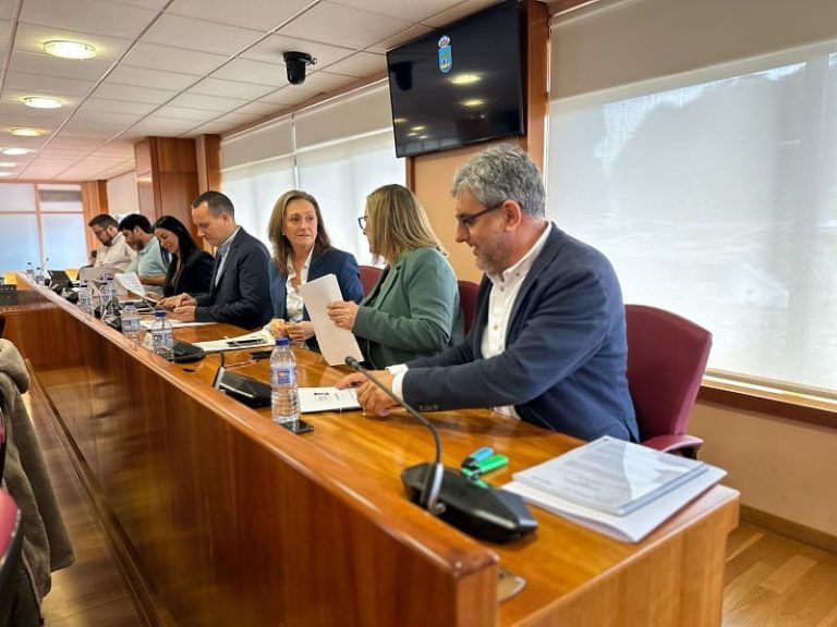 El PP de Vigo reclama al gobierno local que haga cumplir el contrato de limpieza en los colegios, que no cubrió 2.300 horas de trabajo este curso
