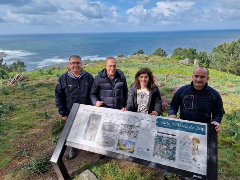 El ayuntamiento de Oia renueva la señalización de la Ruta Mágica de Mougás a Santa Marta gracias al apoyo de la Xunta