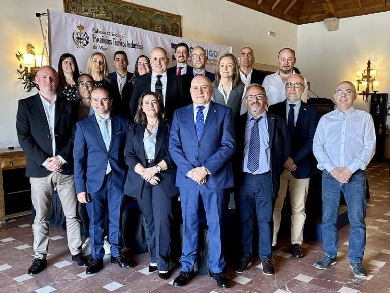 Luisa Sánchez remarca o papel referencial dos enxeñeiros vigueses no xantar de confraternidade do Colexio de Enxeñeiros Industriais de Vigo