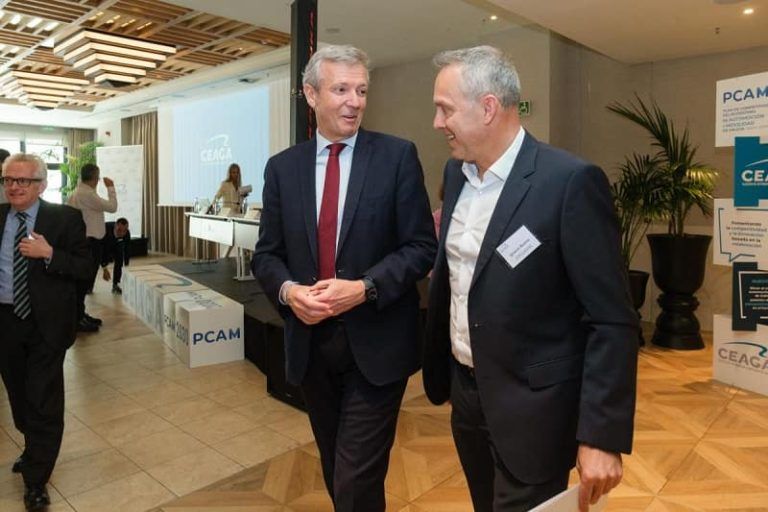 Rueda compromete el apoyo del Gobierno gallego al sector de la automoción para seguir aumentando su competitividad y la creación de empleo
