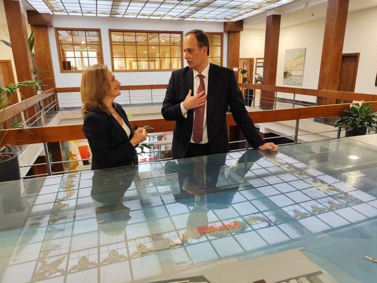Puerto de Vigo y Diputación estudian posibles vías de colaboración  para revitalizar la zona central del puerto