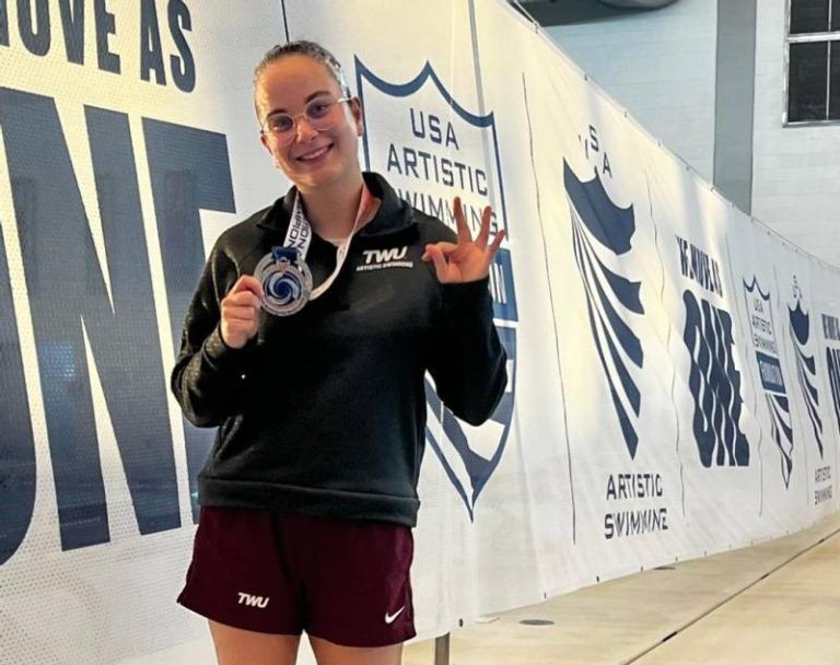 La nadadora viguesa Candela Fidalgo se lleva la plata en los Nacionales Seniors de USA