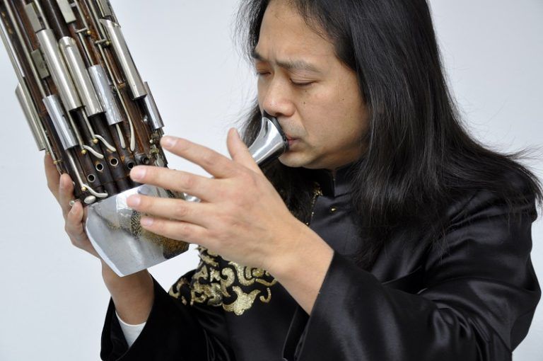 El solista Wu Wei, intérprete de sheng, llega a la Temporada de Clásica de Afundación junto a la Real Filharmonía de Galicia
