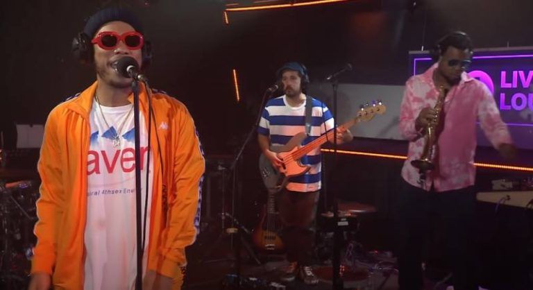 VH al tema: Hoy «Jet Black» de Anderson Paak