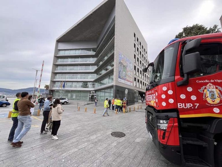 A delegación da Xunta en Vigo acolle o simulacro de emerxencia no edificio administrativo