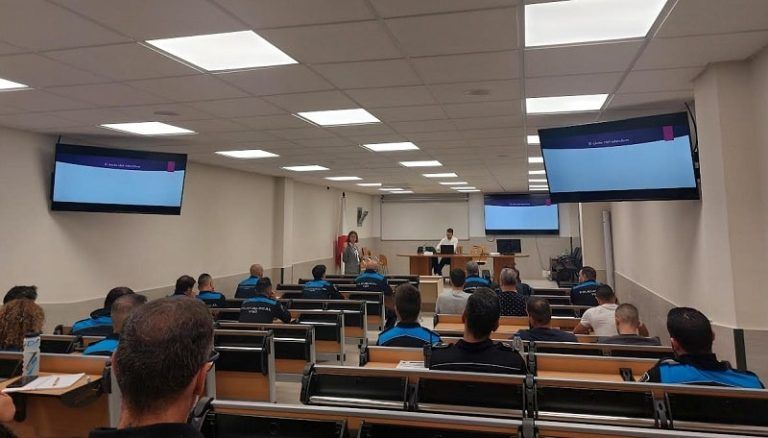 La Policía Local de Vigo recibe formación sobre falsificaciones en monedas y billetes de curso legal