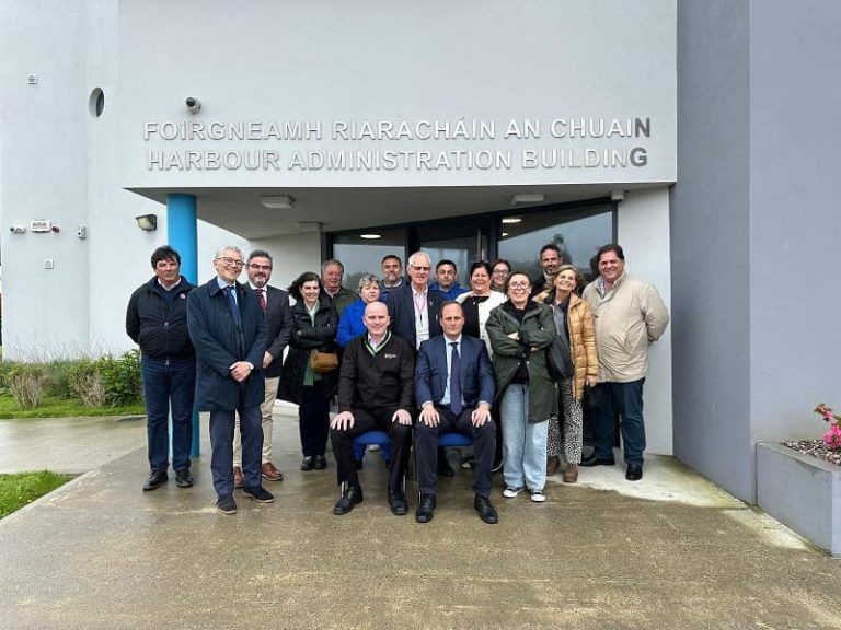 La delegación del Puerto de Vigo en Irlanda visita el Puerto de Castletownbere