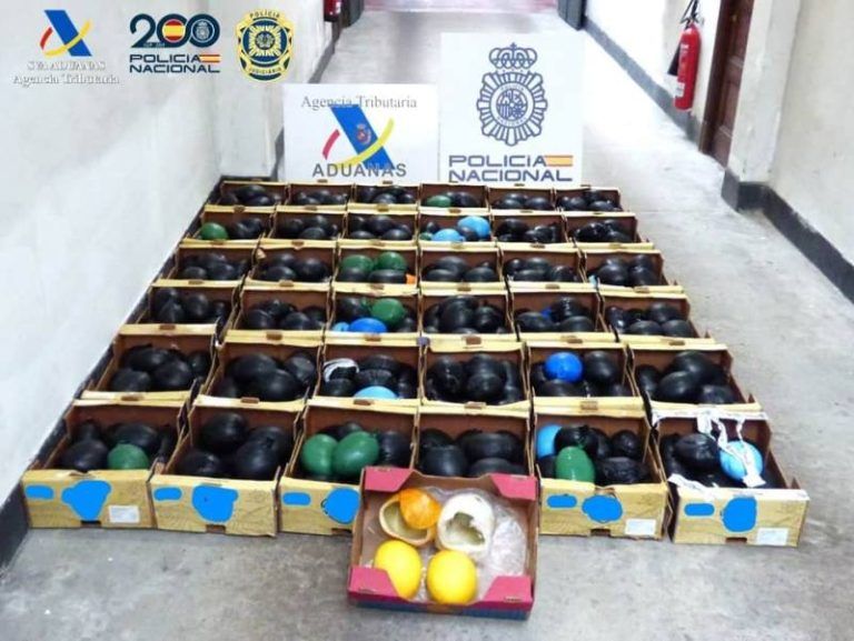 Intervenidos en Portugal y España más de 1.000 kilos de cocaína ocultos en el interior de frutas y zumos