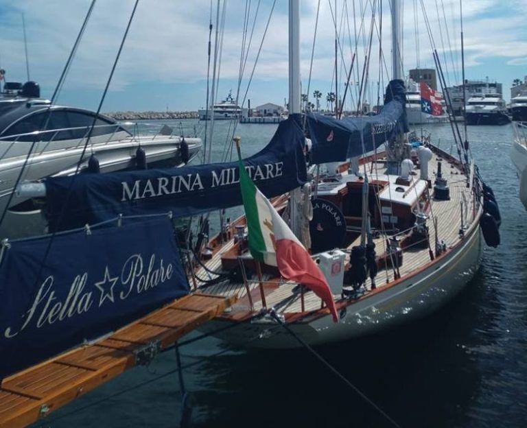 El buque de la Marina Militare Stella Polare estará amarrado en Vigo del 19 al 21 de mayo