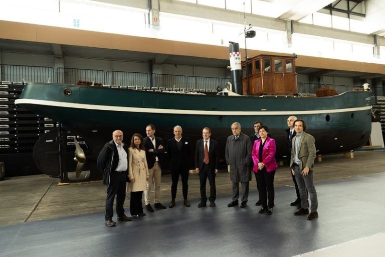 Caballero visita el montaje de Navalia 2024