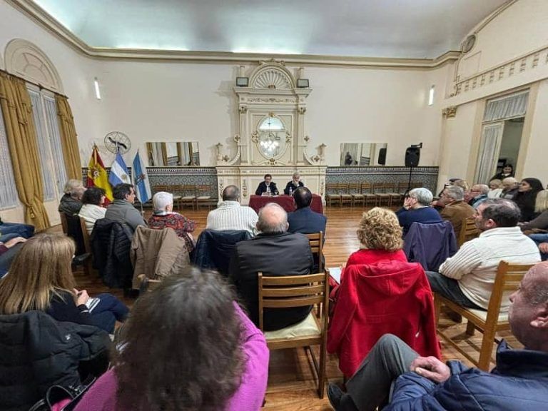 Miranda traslada un mensaje de permanente cercanía y normalidad a los representantes de la colectividad gallega en Argentina