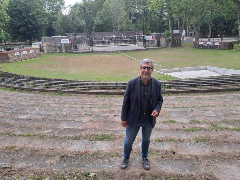 El PP de Vigo propone incorporar mochilas vibratorias e intérpretes de lengua de signos a los conciertos de Castrelos para fomentar la inclusión