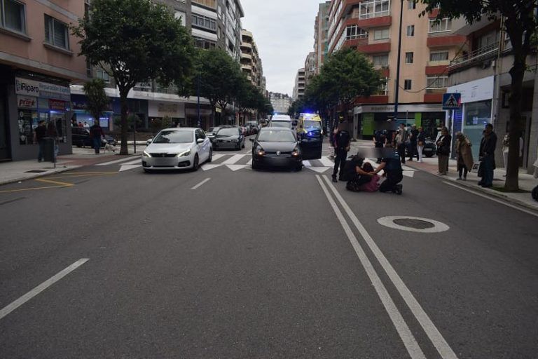 Atropellan a una mujer que cruzaba un paso de peatones en silla de ruedas en Avenida Fragoso