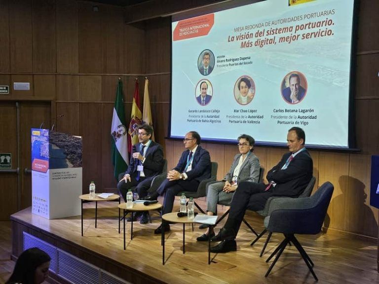 La APV participa en Algeciras en un foro de organización de controles oficiales en el tráfico internacional de mercancías