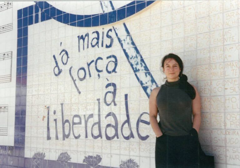 A Deputación leva este venres a Mondariz-Balneario “Tinta do mar: pequena biografía de Luísa Villalta”, un contacontos para homenaxear a autora protagonista das Letras Galegas 2024