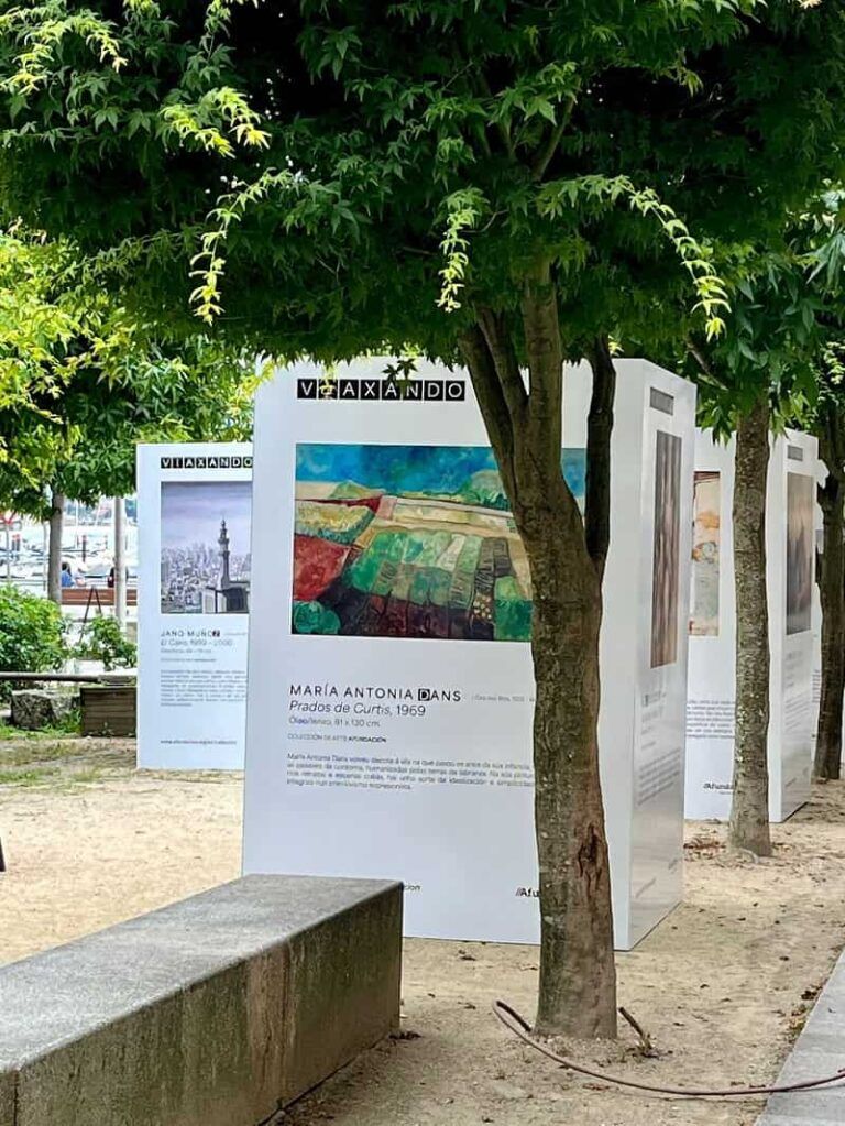Últimos días de la exposición «Viaxando. Coleccións de Arte Afundación e ABANCA» en Baiona