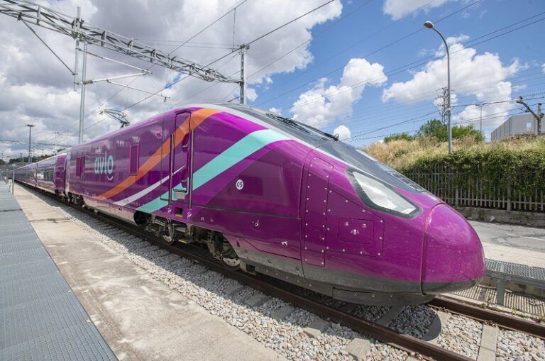 La alta velocidad ‘low cost’ arranca hoy en Vigo