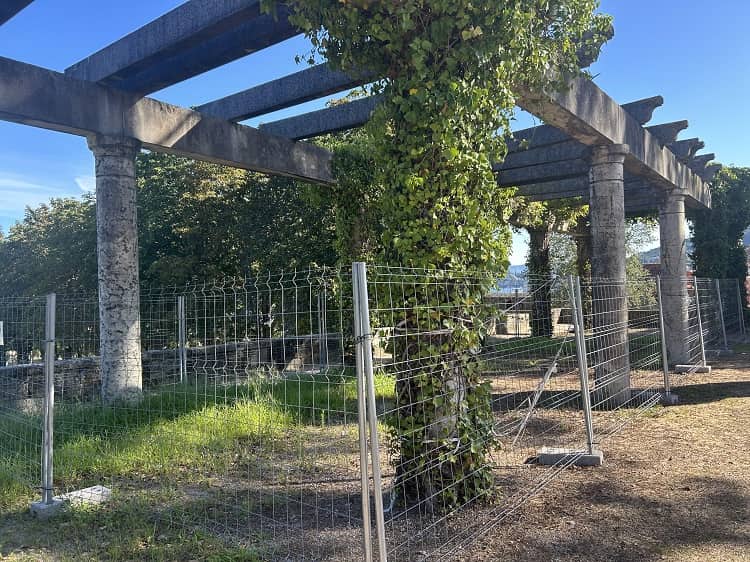 La Asociación Vecinal de Teis exige mejoras urgentes en el parque de A Riouxa