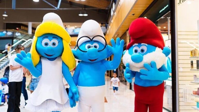 La Aldea de los Pitufos llega a Galicia de la mano del centro comercial Vialia