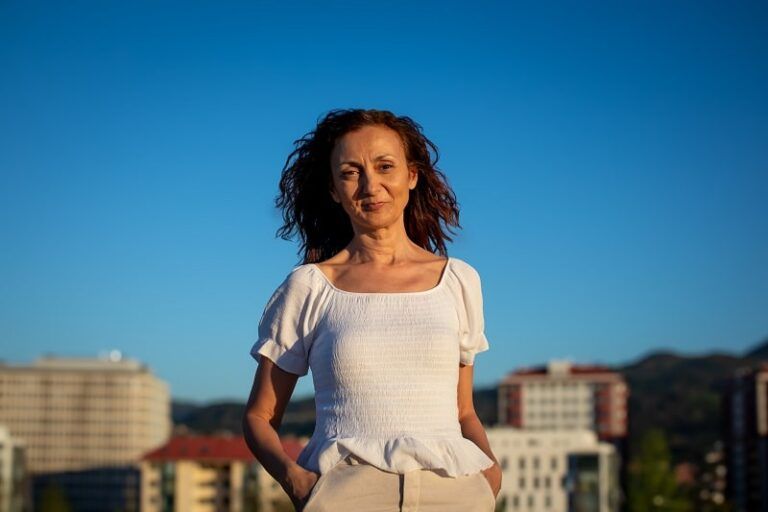 Mav Alonso, nominada al premio Círculo Rojo de literatura 2024