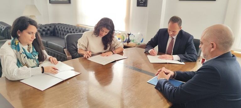 Los Puertos de Vigo y Marín se suman al proyecto “Upcycling the Oceans”