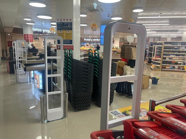 Froiz instala la tecnología antihurto más puntera en su nuevo supermercado de Vigo