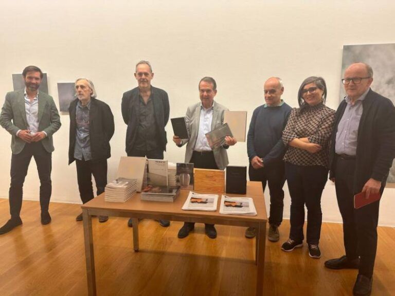 O Concello conmemora o «Día das Bibliotecas» co préstamo a domicilio de libros do MARCO
