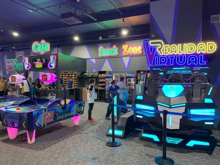 Vialia Vigo inaugura Sould Park Bowling, un nuevo espacio de entretenimiento familiar