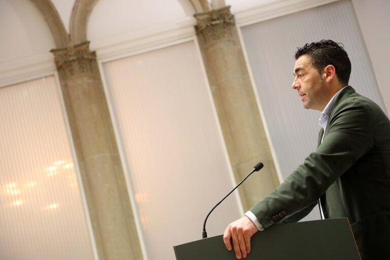 La Diputación de Pontevedra destina 600.000 euros a 519 clubes deportivos locales