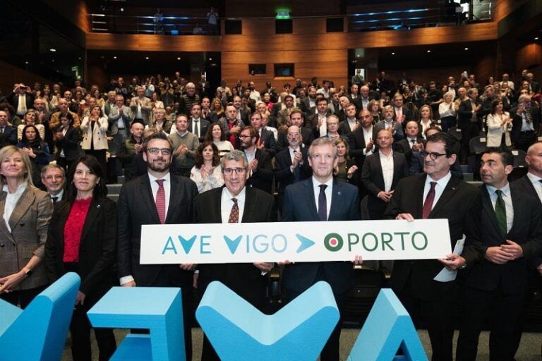 Rueda reclama que se impulse lo antes posible la conexión por alta velocidad entre Vigo y Porto y pide un calendario de inversiones y obras