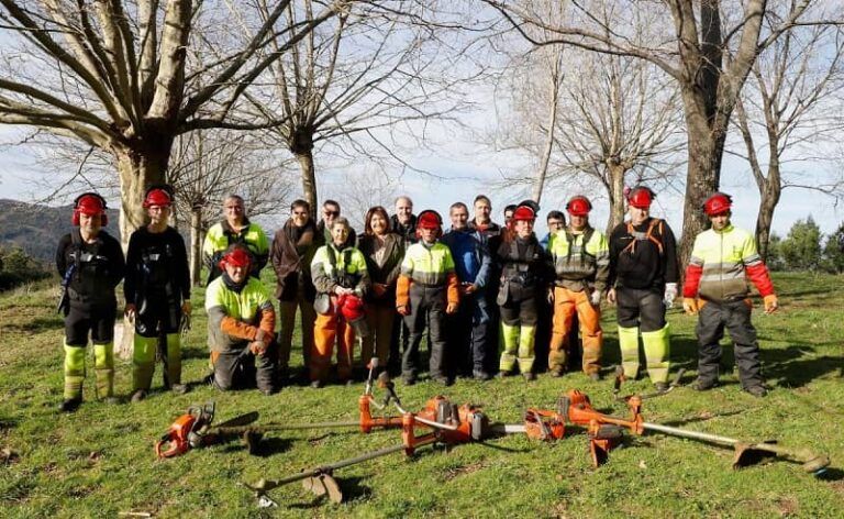 Ortiz destaca la repoblación forestal de los montes de Vigo y la formación laboral generadas a través de los talleres de empleo
