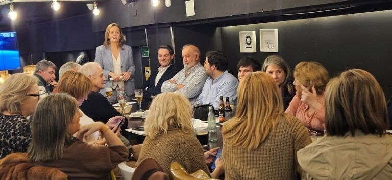Luisa Sánchez inicia su candidatura a la presidencia del PP de Vigo con una reunión con los presidentes de distrito