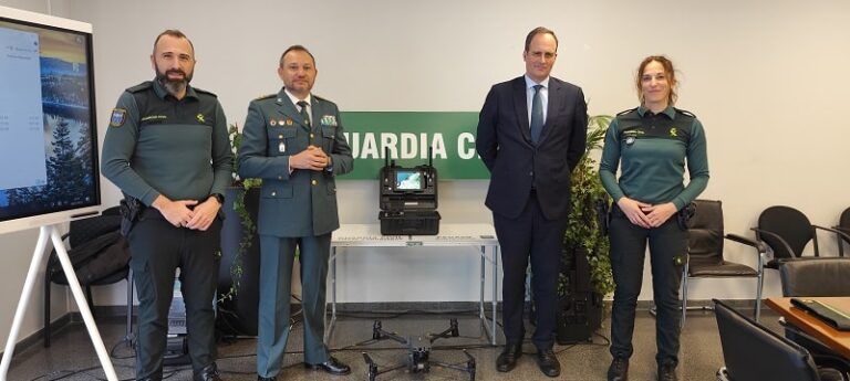 El Puerto de Vigo firma un convenio con la Guardia Civil para la cesión de un equipo detector de drones