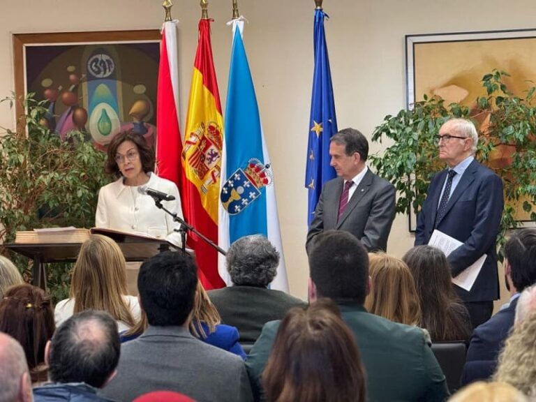 Lola Galovart toma posesión como Valedora da Cidadanía de Vigo