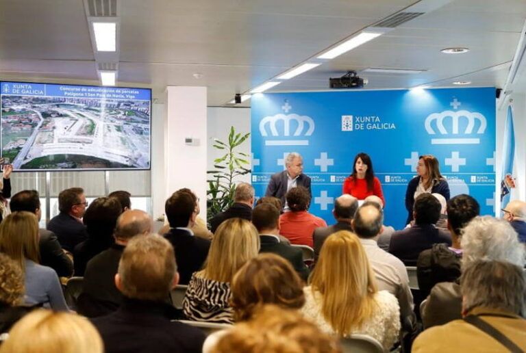 La conselleira M. Allegue destaca las condiciones «muy ventajosas» para la adjudicación de parcelas, que permitirán la construcción de 153 nuevas viviendas protegidas en Navia