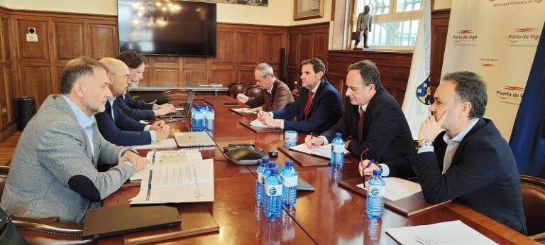 APV y ADIF coordinan inversiones para mejorar la conexión ferroviaria del Puerto de Vigo