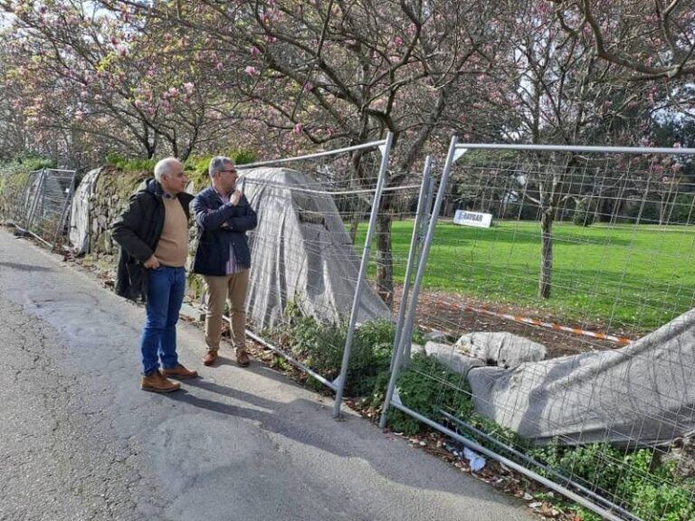 El PP de Vigo urge reparar el muro de los jardines del Pazo de Castrelos y lamenta que el centenario de la cesión se celebre sin la anunciada reforma