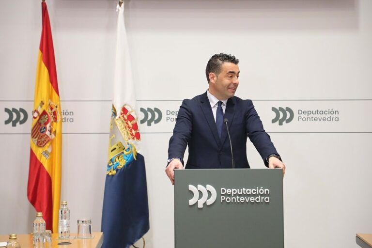 Luis López salienta que o Plan +Provincia da Deputación mobiliza esta semana 300.000 euros para que tres concellos impulsen investimentos, afronten gasto corrente e contraten persoal