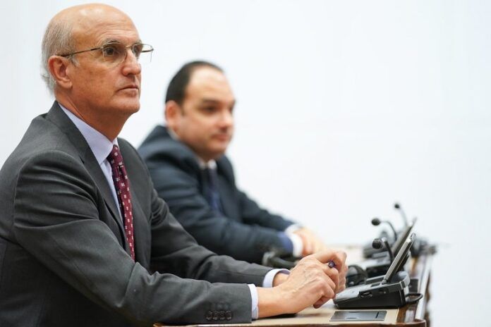 20250311 Celso Delgado no Congreso-min