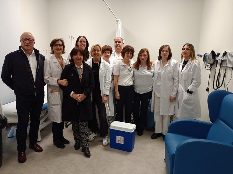 Unidades móviles de quimioterapia llegan a O Porriño para acercar el tratamiento a pacientes oncológicos